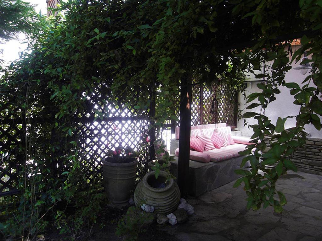 Charming Maisonette โปไลโครโน ภายนอก รูปภาพ
